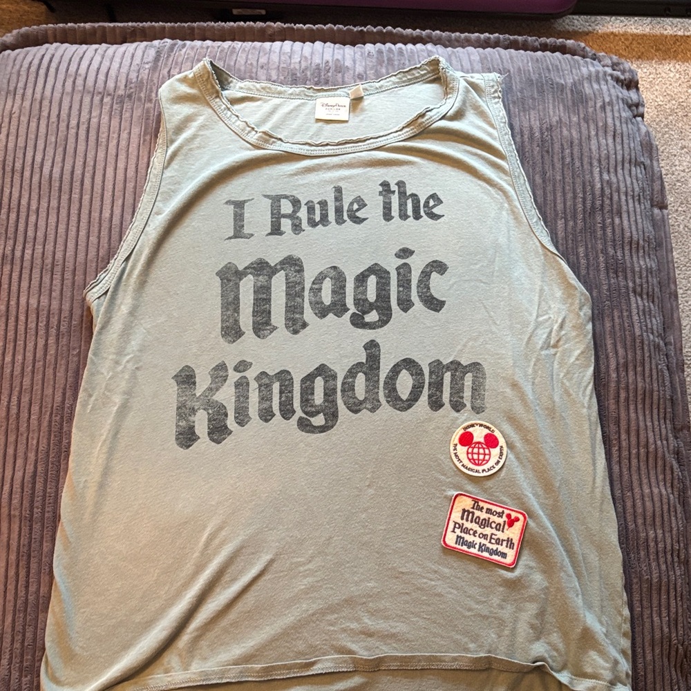 Women’s- Disney- Sleeveless Graphic Tank Top - 'I Rule the Magic Kingdom'